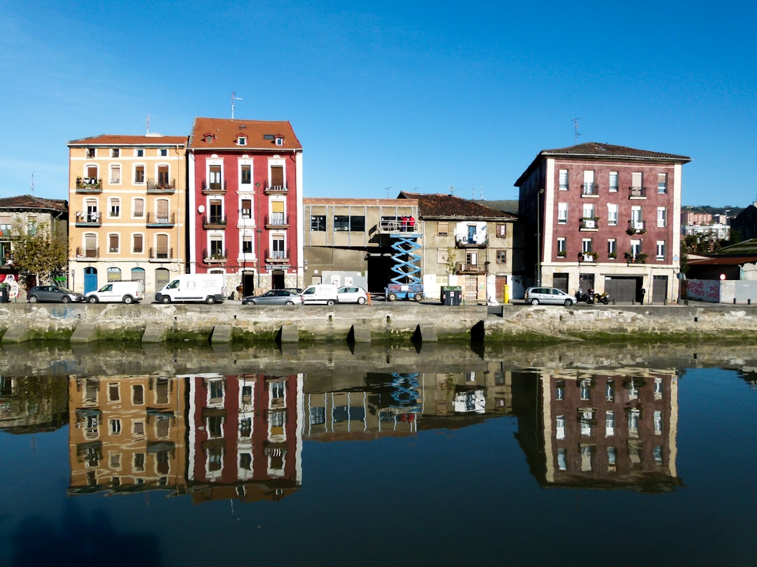 Ría de Bilbao y paisaje urbano del País Vasco