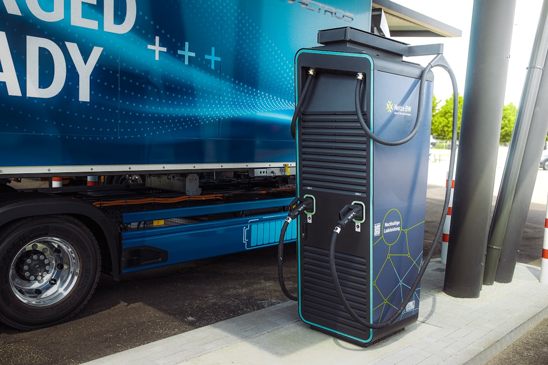Valencia abre su primer centro de recarga para camiones eléctricos 1 Estación de recarga para camiones eléctricos