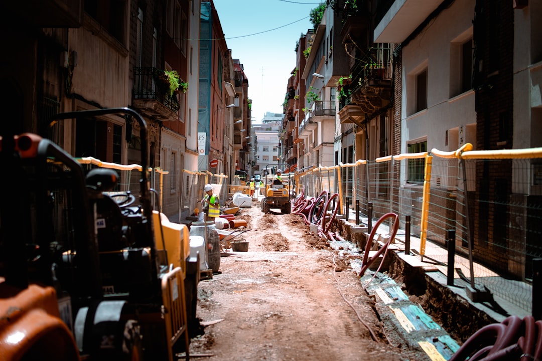 Aumento del 35% en inversión de obras públicas impacta en Ourense 1 Obra de infraestructura pública en construcción